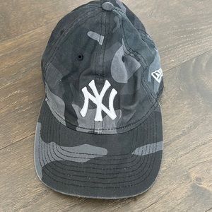 New York Yankees New Era Midnight Camo hat